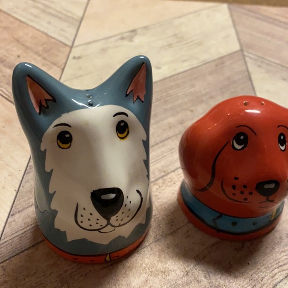 Adorable Doggies Salt & Pepper Shakers - Picture 3 of 6